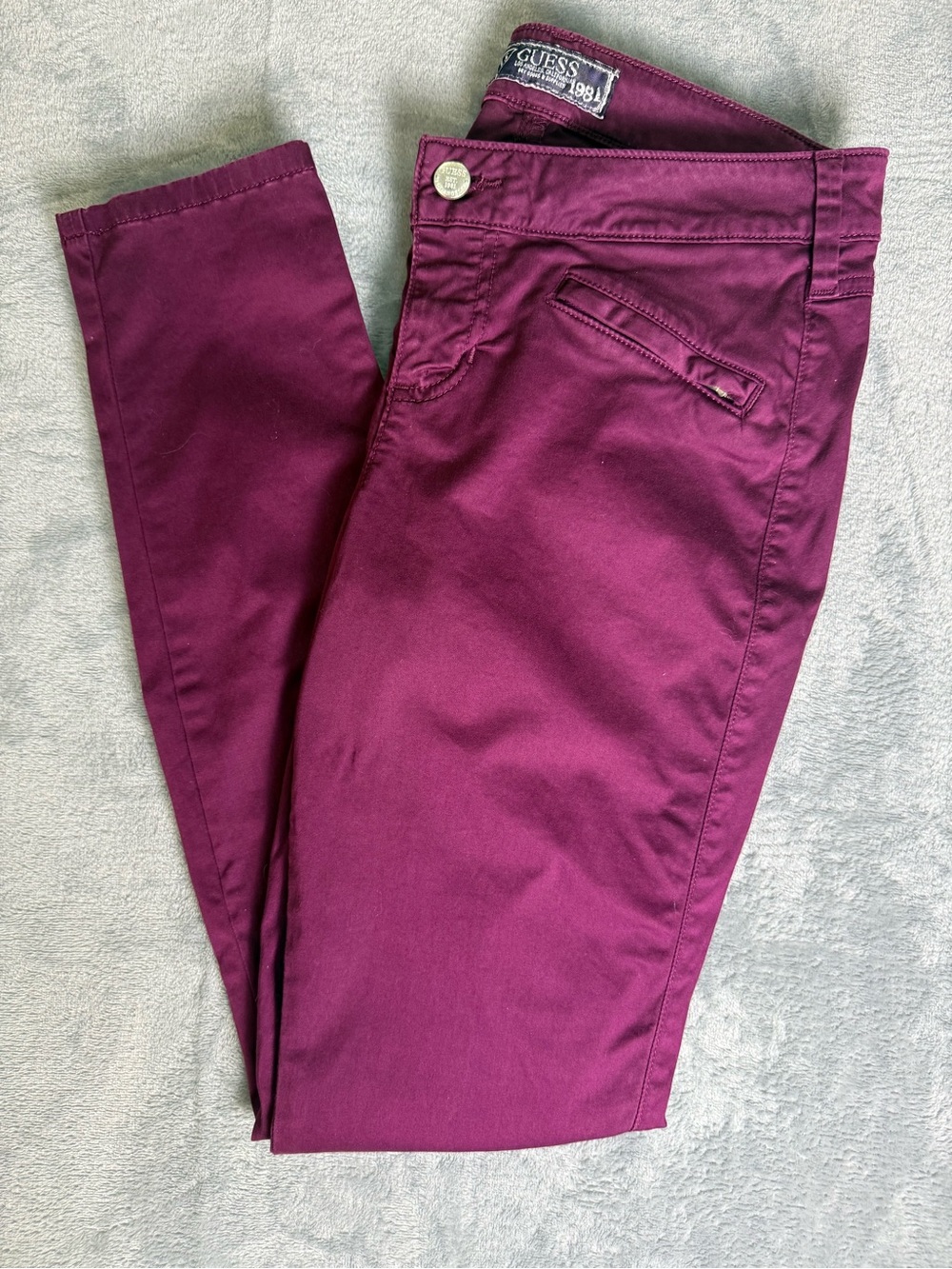 Guess Skinny Jeans in Rich Berry Purple Low Rise Size 27 Like New
